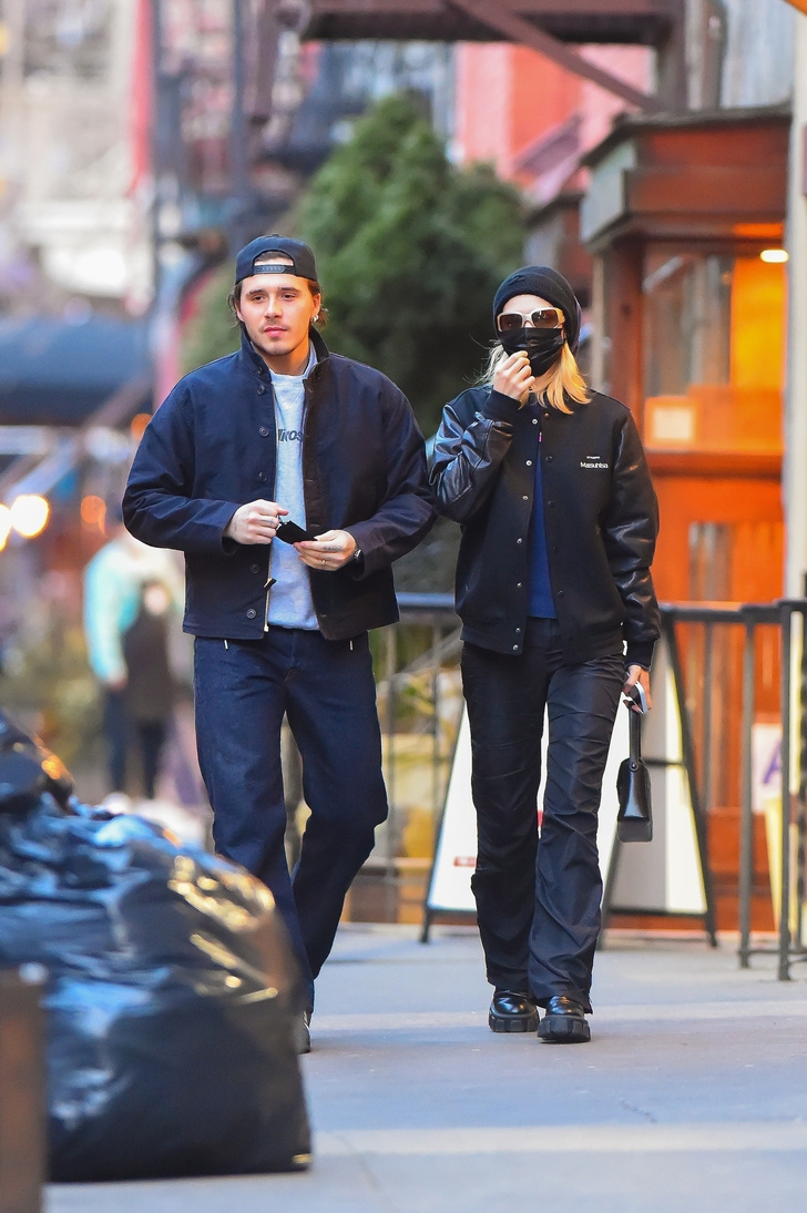 Фото №1 - Бруклин Бекхэм и Никола Пельтц носят бомберы круче всех. Вот доказательства