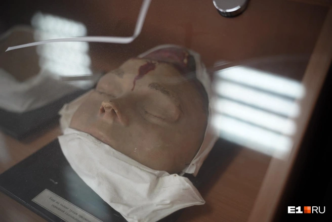 Каждое оружие убийства оставляет свой след, криминалист должен уметь определить его по характеру раны | Источник: Елена Елизарова / E1.RU