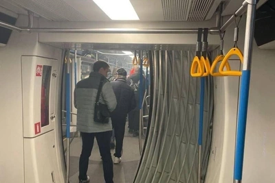 Сбой на Сокольнической линии: дым и эвакуация через туннель