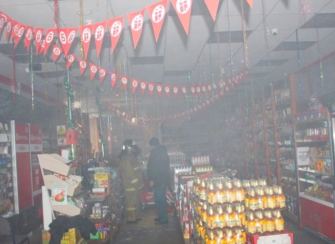 В Сараях произошел пожар в магазине «Бристоль» | ya62.ru