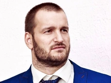 Самсонов раскрыл причину разводов в семьях Камирен и Феофилактовой