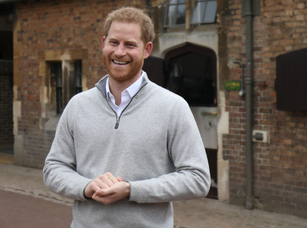 «Мой папа не болен»: в Сети снова обсуждают слухи о «настоящем» отце Гарри | marieclaire.ru