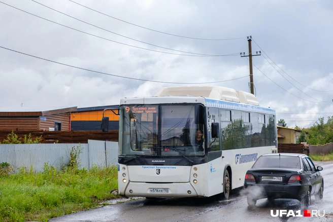 А вот и девятый автобус&nbsp;— ездит раз в час | Источник: Булат Салихов / UFA1.RU