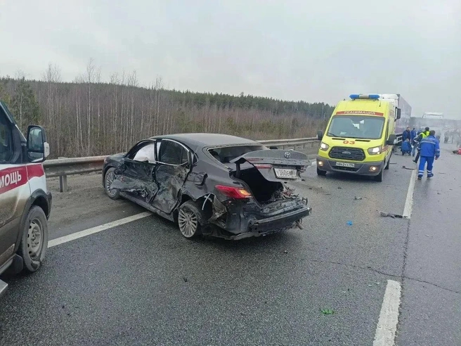 Пострадавший водитель Toyota поделился подробностями ДТП на ЕКАД | Источник: читатель E1.RU