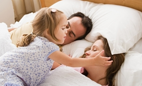 Чтобы дети хорошо спали ночью, не укладывайте их спать днем