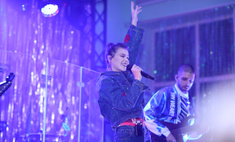 Лена Темникова приехала на школьную дискотеку в Тульской области