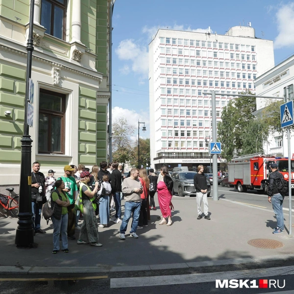 Людей оттеснили от входа в Верховный суд | Источник: Михаил Мечев / MSK1.RU