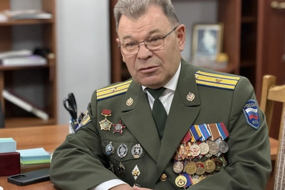 Ситников обсудил с ветеранами спецназа новый спектакль