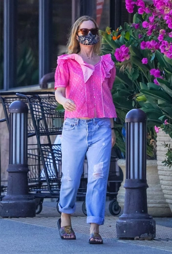 Лесли Манн в Малибу | marieclaire.ru