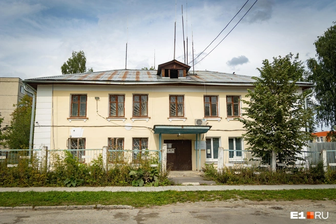 Отделение полиции Верхнего Тагила выглядит так | Источник: Владислав Лоншаков / E1.RU