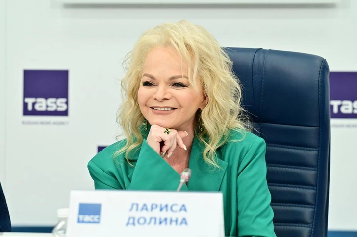 Лариса Долина | www.starhit.ru