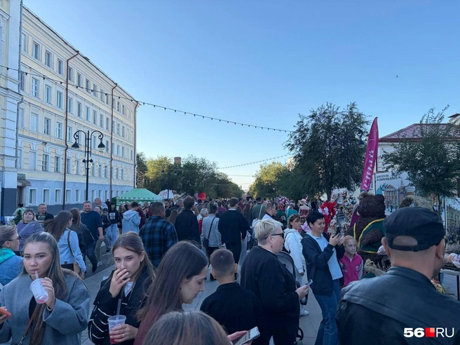 Люди на Советской не пропадали не на секунду | Источник: Николай Сальников / 56.RU