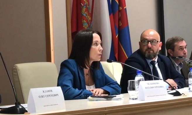Наталья Мельникова говорит, что заботиться нужно и о самокатчиках | Источник: Мария Зарукина/ NGS24.RU
