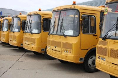 Школы Забайкалья получили 32 новых автобуса