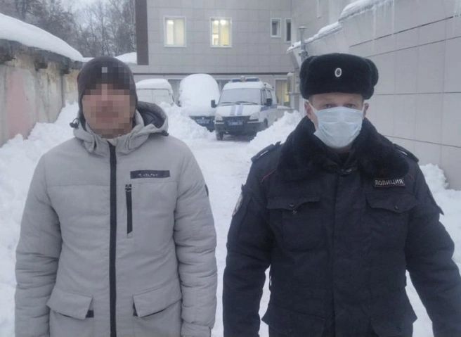 На Московском шоссе полицейские поймали мужчину, пытавшегося скрыться в подворотне | ya62.ru