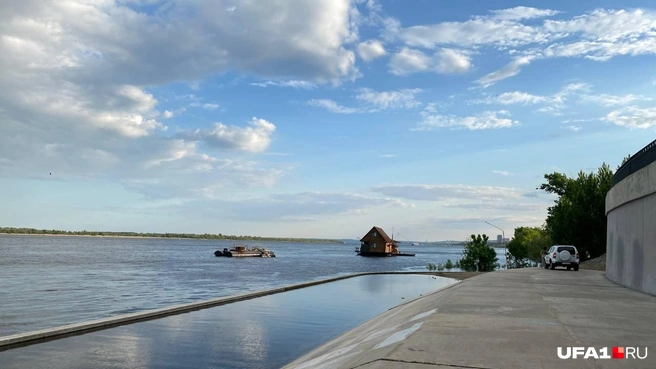 В смысле, баня? В смысле, на воде? | Источник: Арина Насырова / UFA1.RU