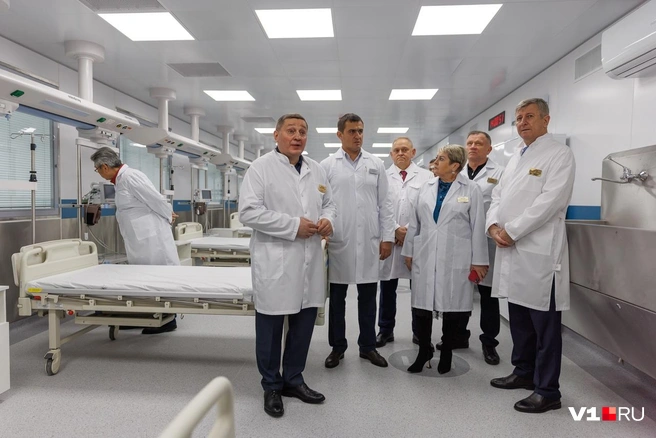 Главный по финансам в регионе Александр Дорждеев чем-то заинтересовался | Источник: Алексей Волхонский