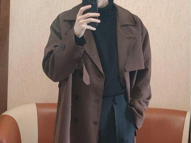 Такое селфи Даниил выложил в своем канале. Его это силуэт или нет — неясно | Источник: Карта Джокера / T.me