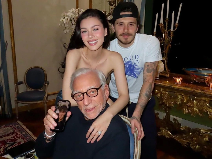 Нельсон Пельтц со своей дочерью Николой и ее мужем Бруклином на День Благодарения