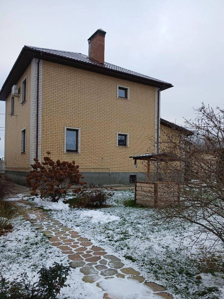 Год назад супруги купили большой дом, где места хватает всем | Источник: Галина Минакина