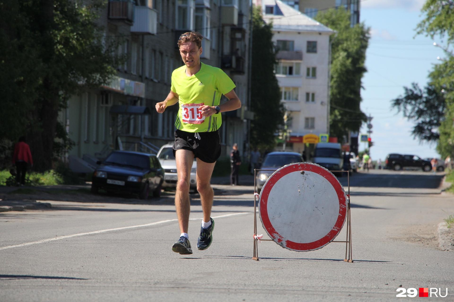 На выходных в Архангельске проведут марафон. Это изменит маршруты автобусов