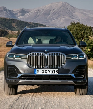 Восемь убойных фактов о BMW X7