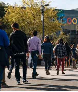 Google выделит сотрудникам на удаленке по 1000 долларов на создание комфортного офиса дома
