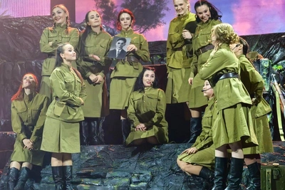 New Shows of 'The Dawns Here Are Quiet' in Chita