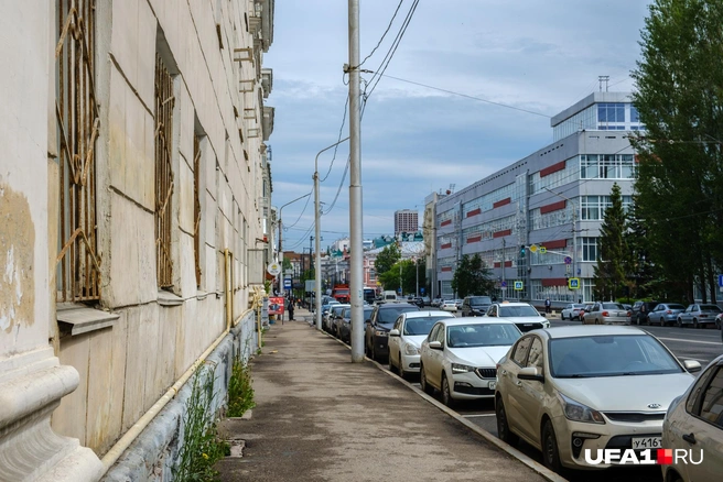 Университет прямо напротив | Источник: Булат Салихов / UFA1.RU