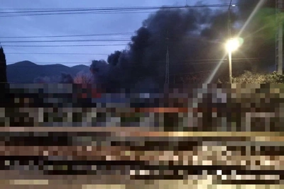 Туристка: дым от пожара в Туапсе валит на город