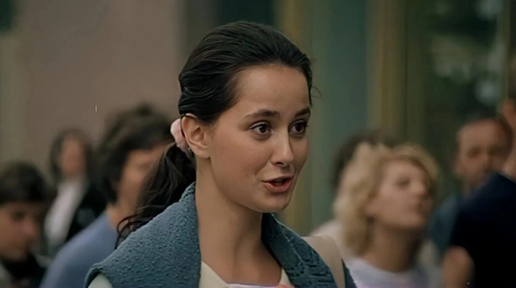 Синдром изгоя: почему вам кажется, что вас все осуждают и вы лишний в любой компании | Источник: кадр из фильма «Где находится нофелет»