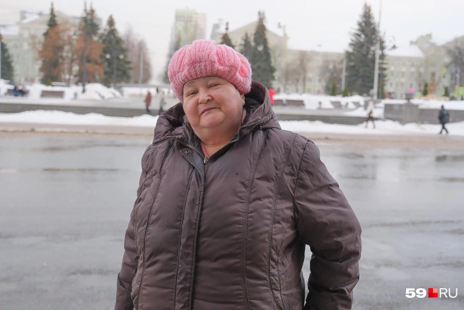Валентину Николаевну привлекают патриотичные песни артиста | Источник: Василина Любимова / 59.RU