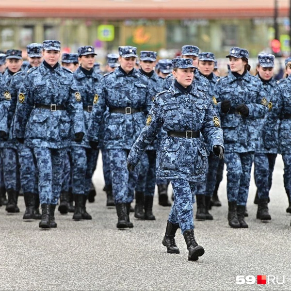 Красавицы в форме | Источник: Василина Любимова / 59.RU 