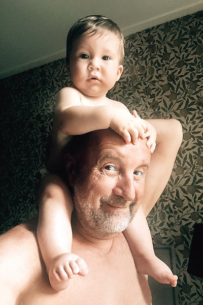 Леонид с внуком, июнь 2015 года