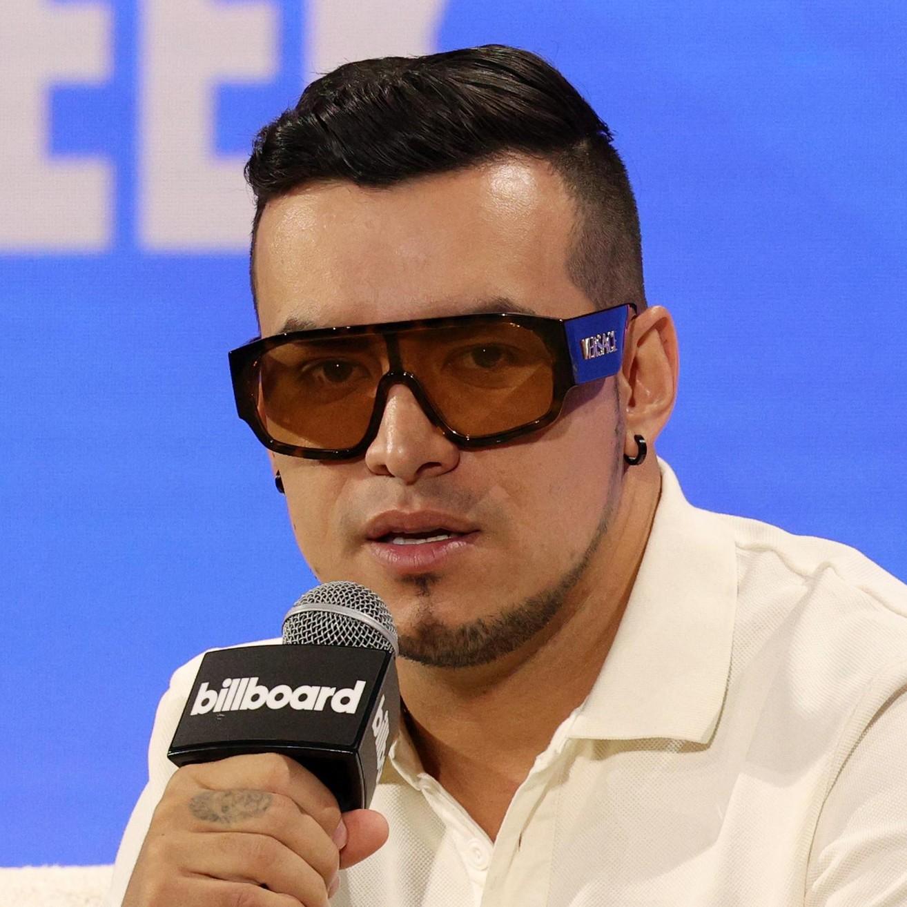 Сгорел с музыкантами: самолет поп-звезды Йеисона Хименеса разбился после взлета