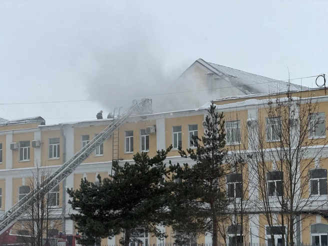 На Васильевском острове потушили пожар в офисе | Источник: Никита Григорьев