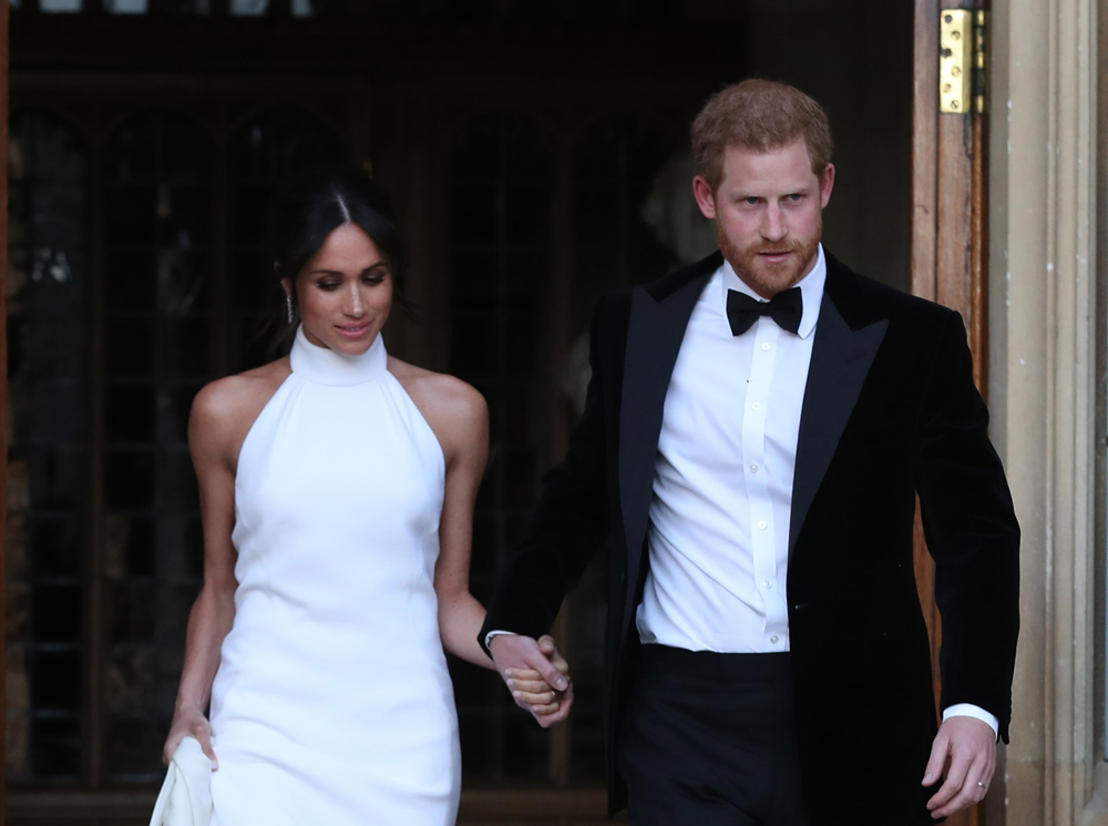 Герцог и герцогиня Сассекские отправляются на вечерний прием во Фрогмор-хаус, 19 мая 2018 года | marieclaire.ru