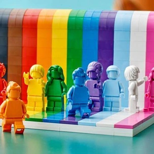 Экоконструкторы: Lego откажется от пластика на основе нефти
