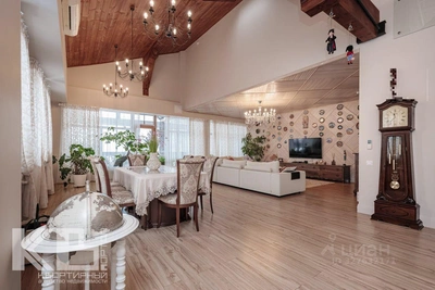 В Новосибирске продают квартиру с террасой и видом на реку