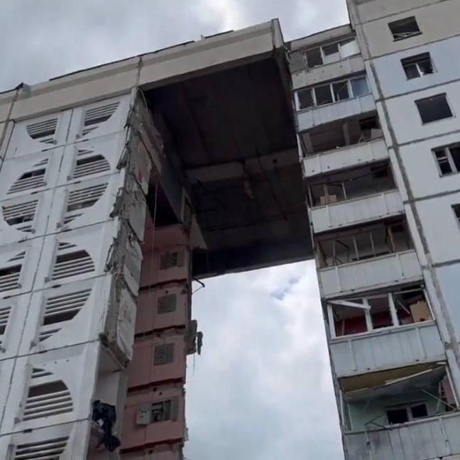 Люди кричат под завалами, более 30 пострадавших, есть погибшие: в Белгороде взорван подъезд многоэтажки