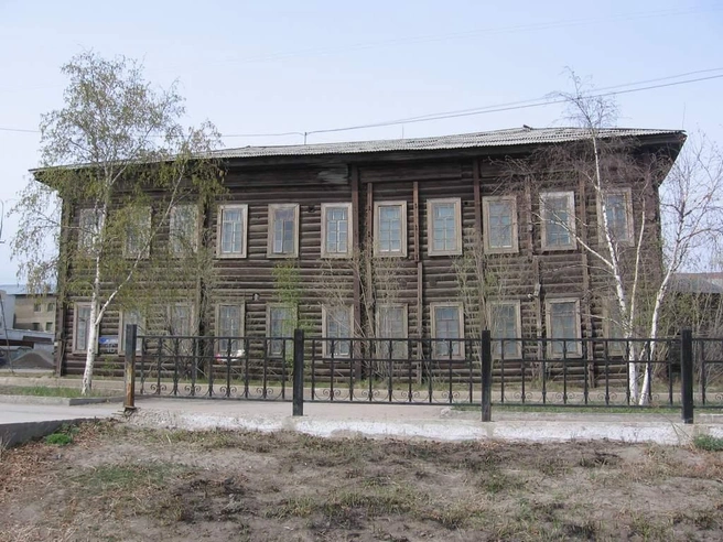 Вот так выглядела старая гимназия до пожара | Источник: corvair_1 / livejournal.com