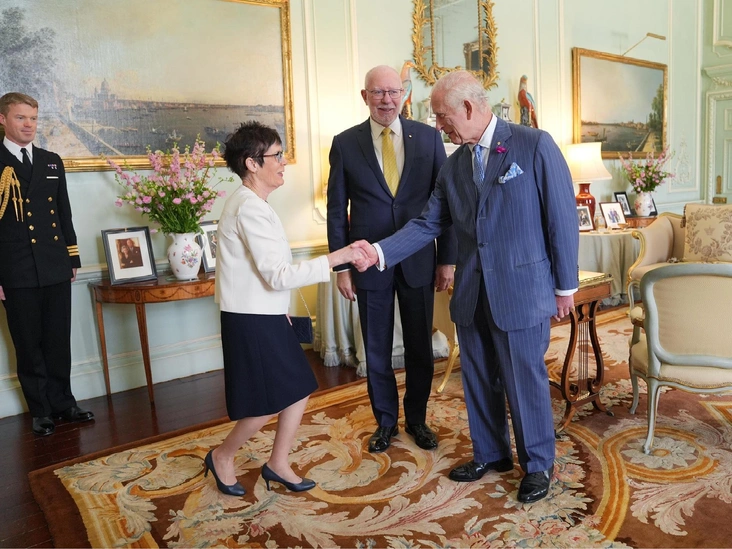 Карл III устраивает прием в Букингемском дворце, 26 июля 2024 год