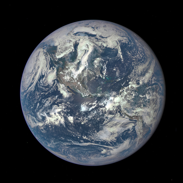 НАСА показало новый снимок полной Земли