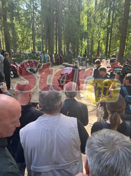 Со звездой кино простились в Санкт-Петербурге 