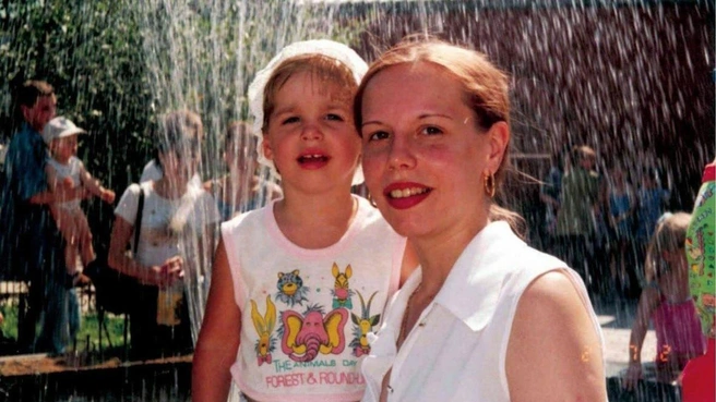 Из всех детей только Саша более-менее помнит маму | Источник: alex.hrabrova / Instagram.com* (экстремистская организация, деятельность запрещена на территории РФ)