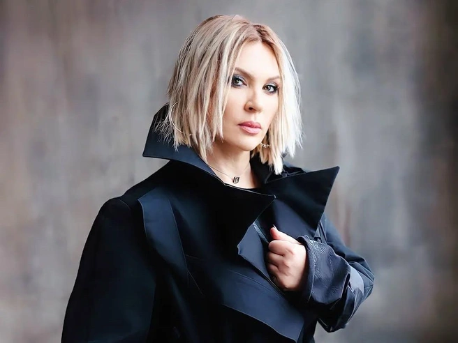 Певица впервые за два года выступила перед публикой | Источник: aya312.ru / Instagram (экстремистская организация, деятельность запрещена на территории РФ)