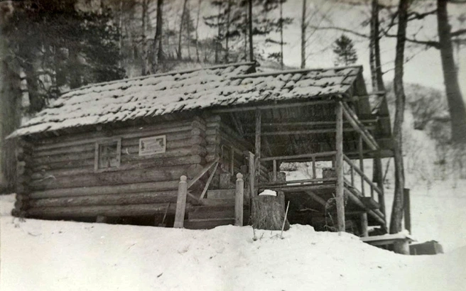 Изба «Дружба», 1974 г. | Источник: Н. А. Вереина