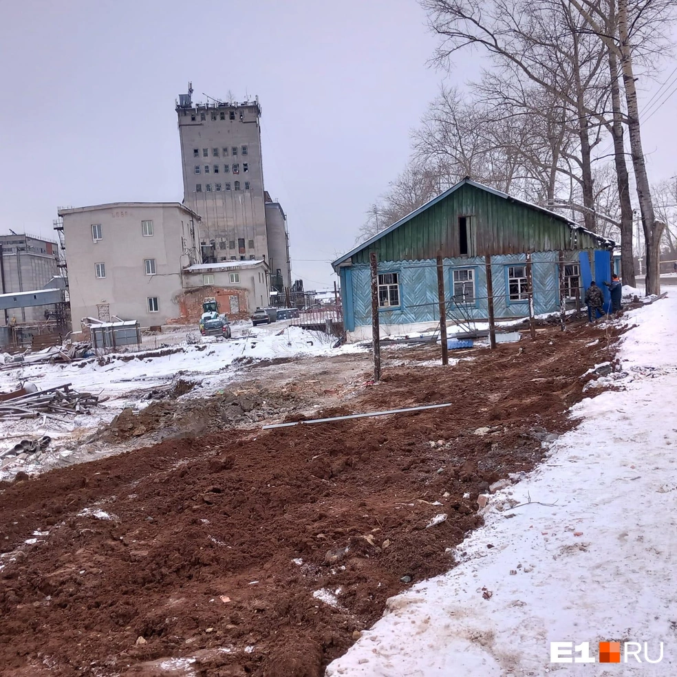 В Арамиле сносят старейший мукомольный завод: видео - 30 января 2024 - Е1.ру