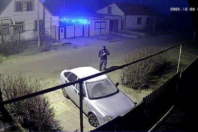 Под Волгоградом подожгли машину полицейского