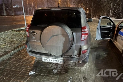 В Южно-Сахалинске ищут свидетелей столкновения Toyota и Subaru